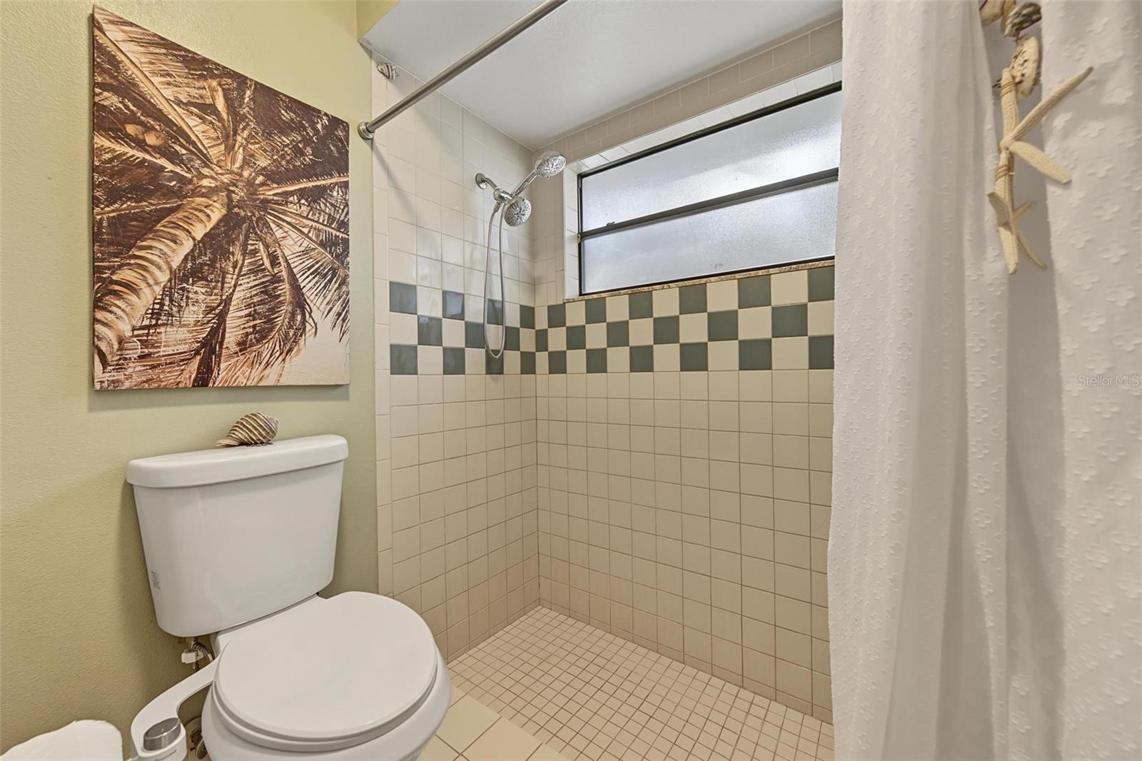 3024 PINEVIEW DR — photo 26