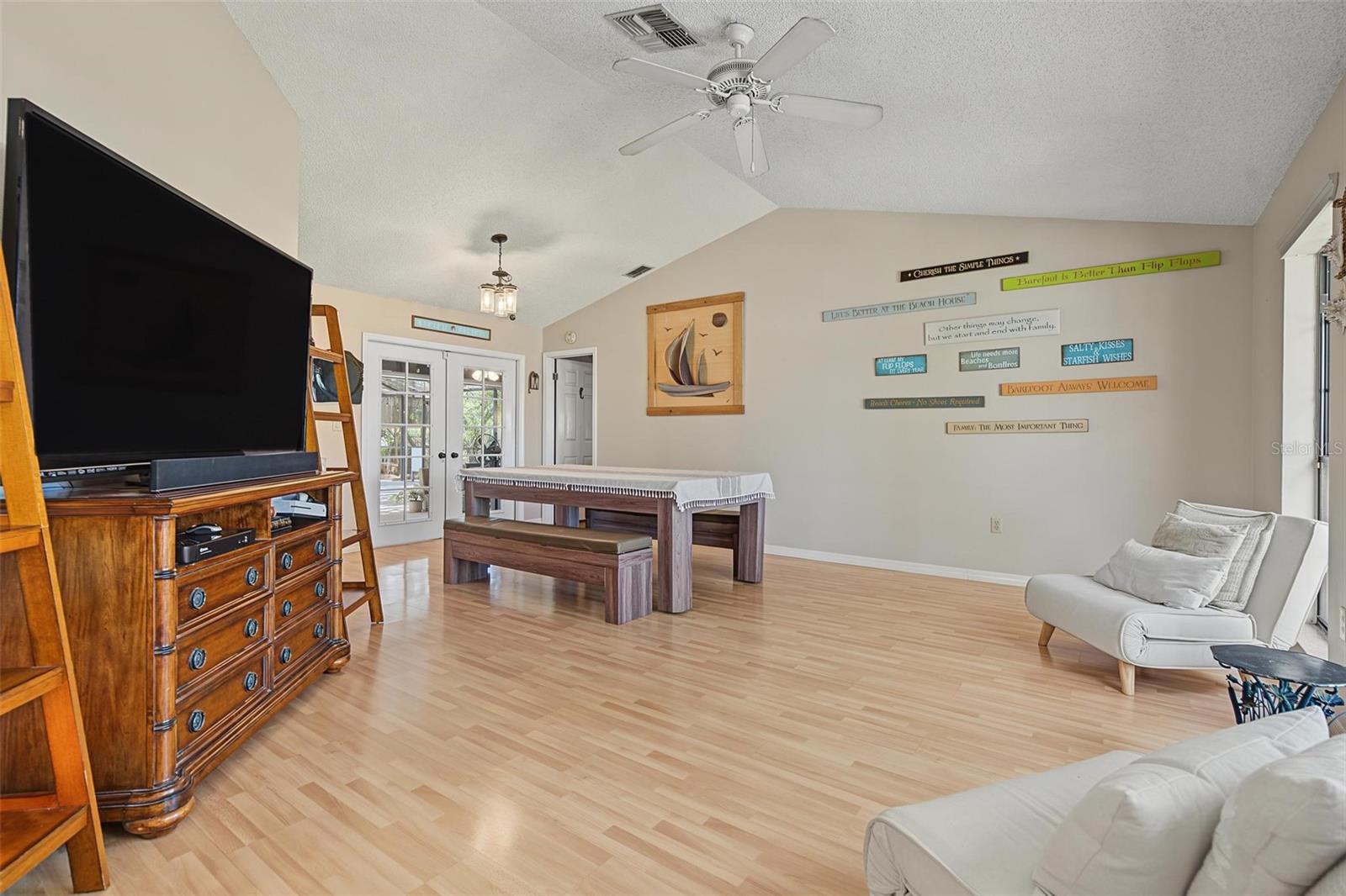 3024 PINEVIEW DR — photo 10