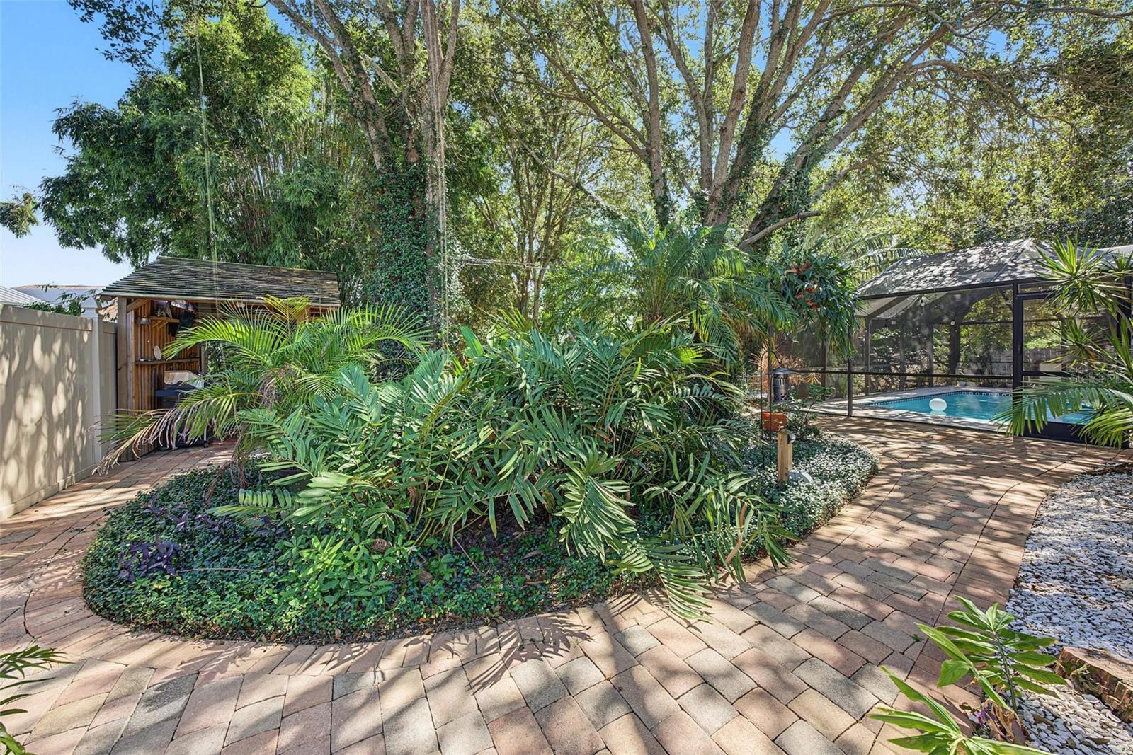 3024 PINEVIEW DR — photo 44