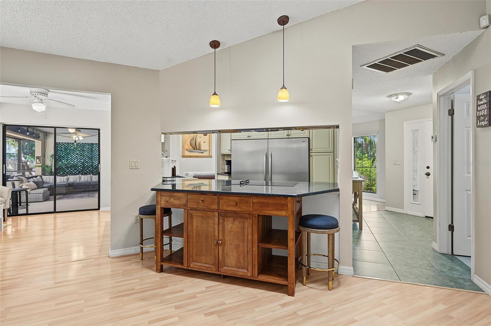 3024 PINEVIEW DR — photo 18