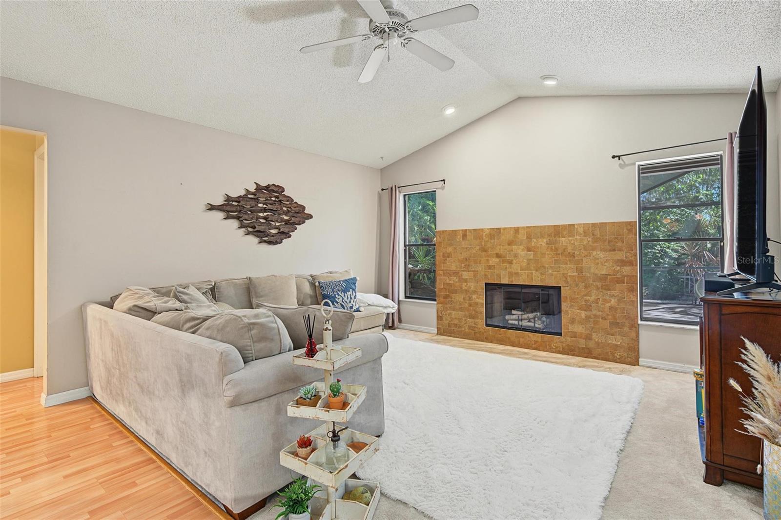 3024 PINEVIEW DR — photo 12