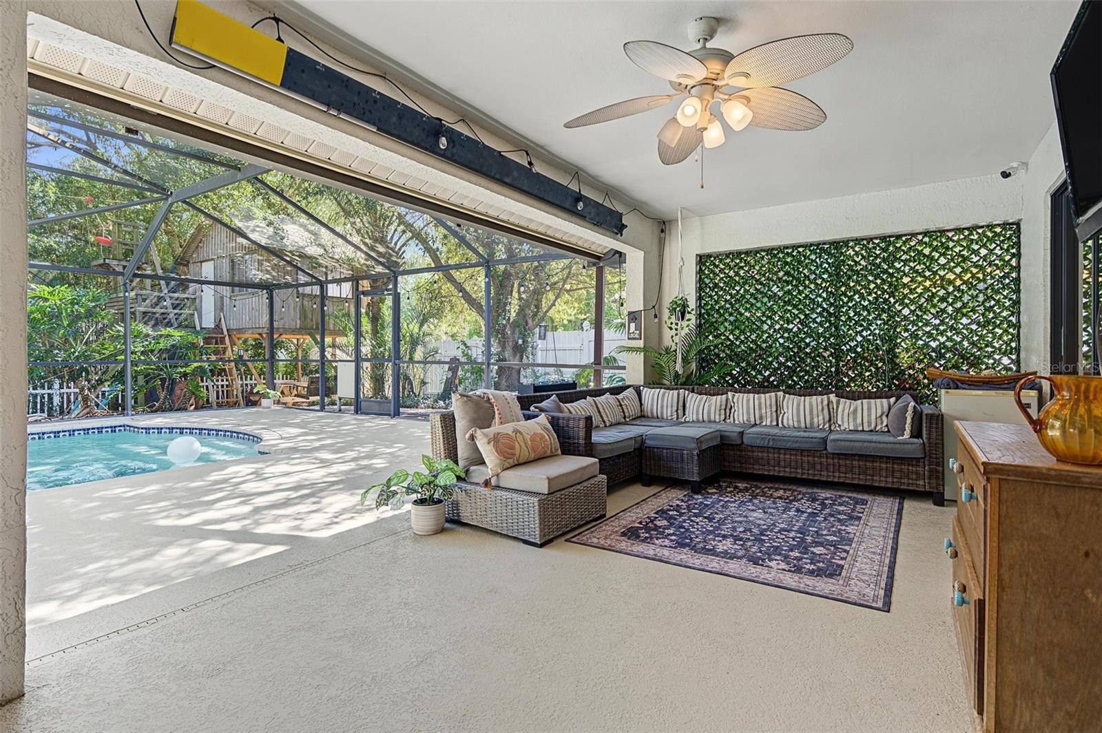 3024 PINEVIEW DR — photo 29