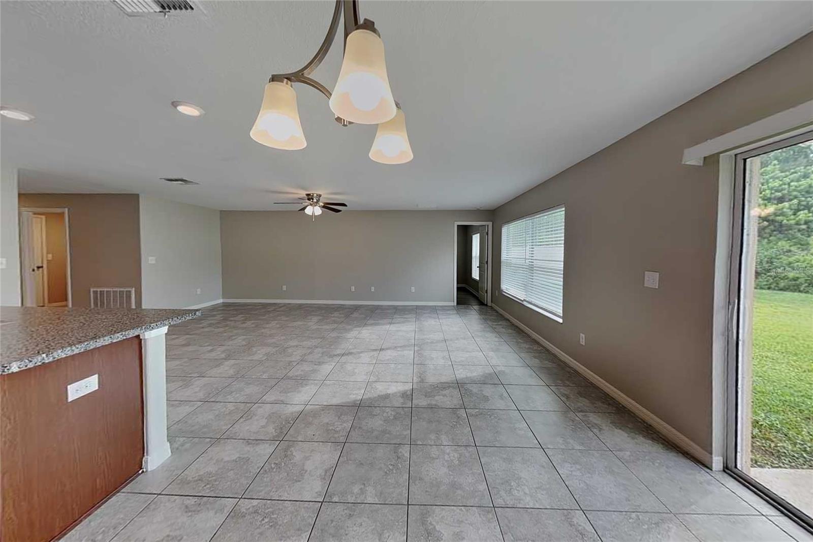Home in WIMAUMA — photo 4