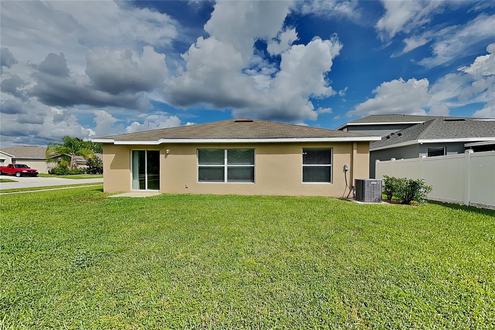 Home in WIMAUMA — photo 16