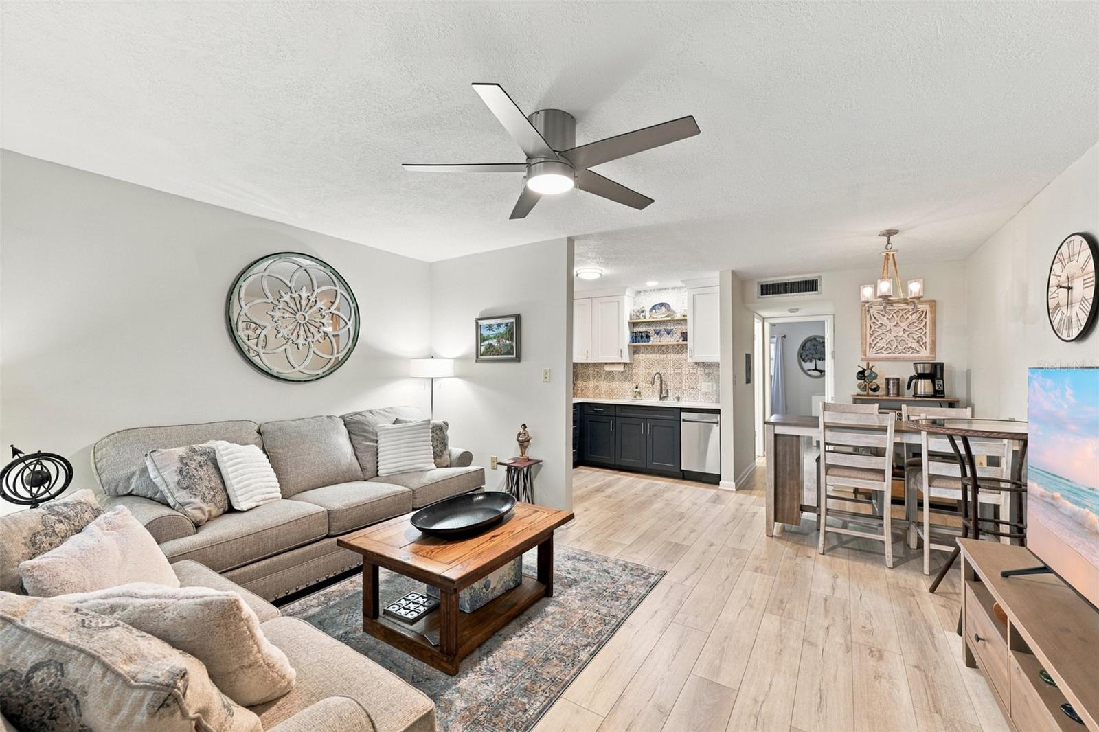 7151 SUNSET WAY #7 — photo 4