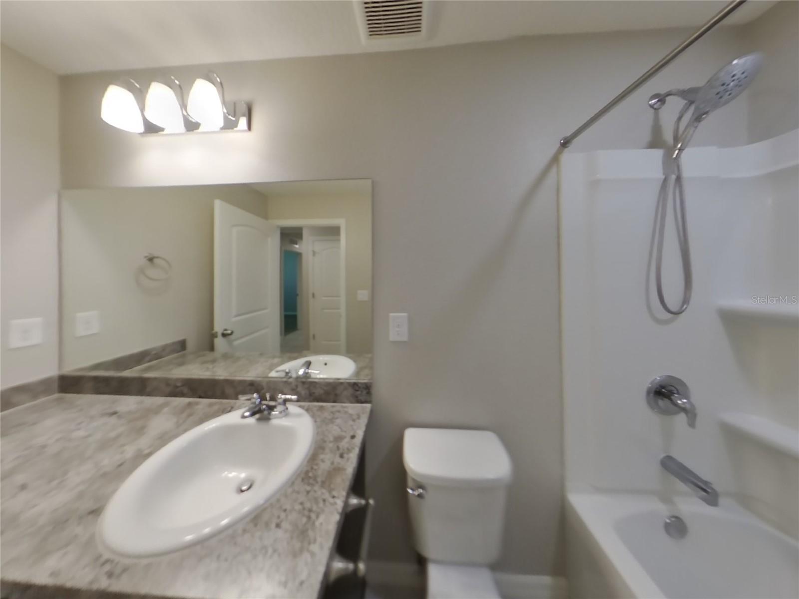 Home in GIBSONTON — photo 13