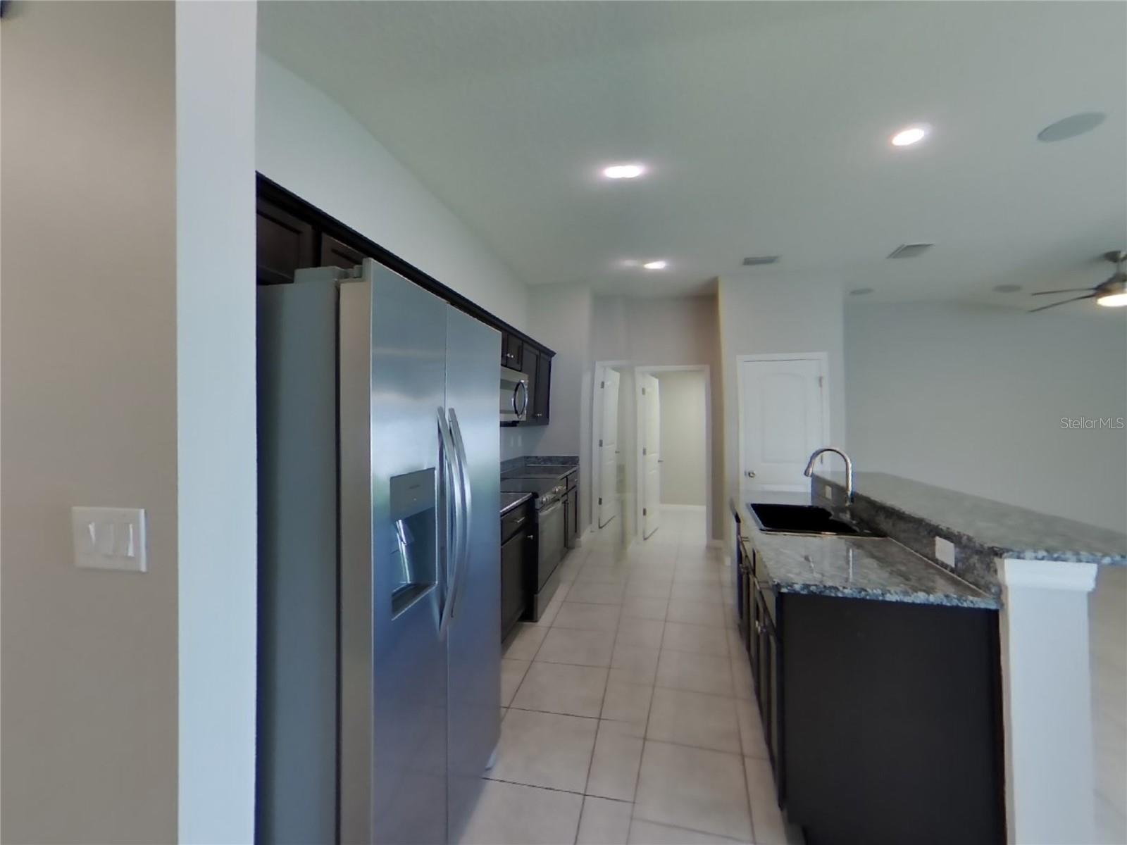 Home in GIBSONTON — photo 4