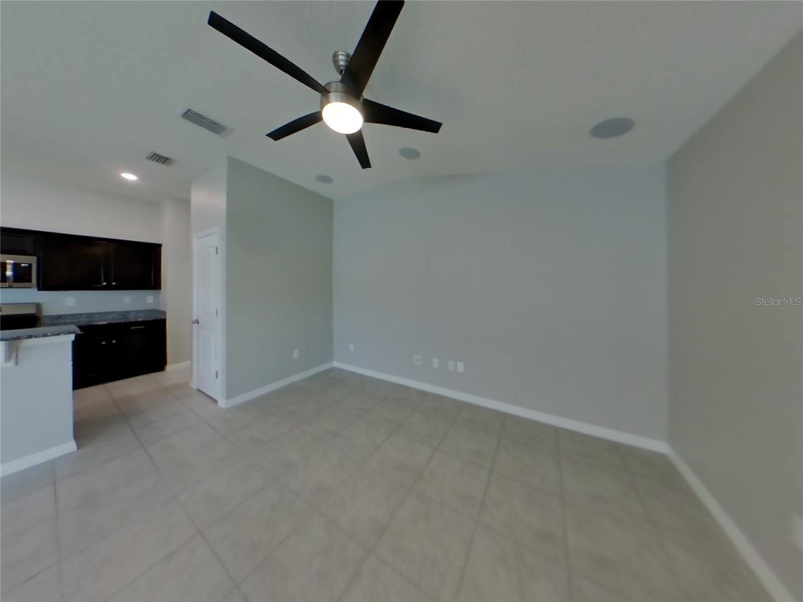 Home in GIBSONTON — photo 2