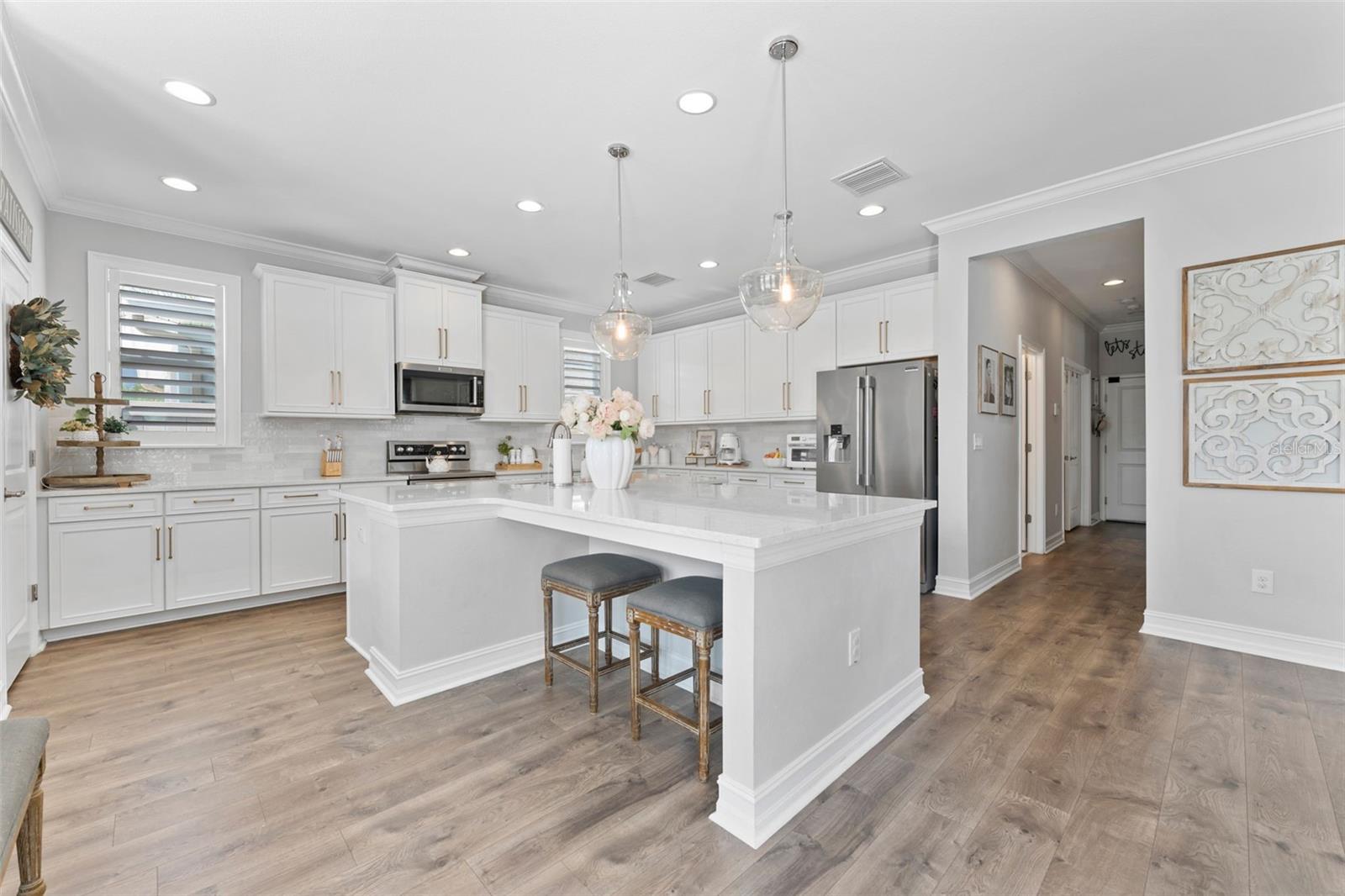 8010 RED ORCHARD CT — photo 10