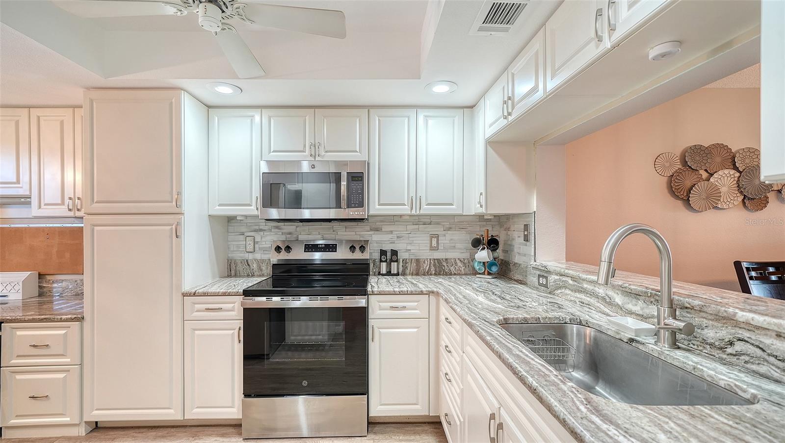 9330 CLUBSIDE CIR #3110 — photo 8