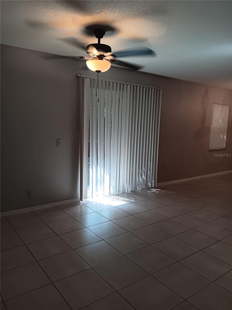 1909 GOLDEN GLADE CT #201 — photo 7