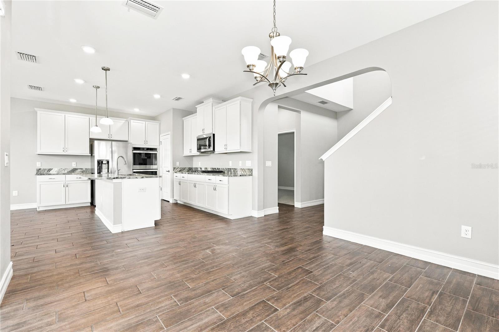 4694 TRAMANTO LN — photo 8