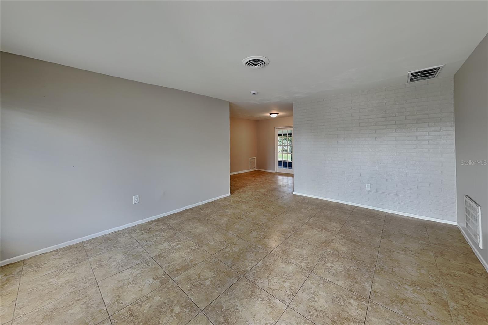 Home in SARASOTA — photo 2