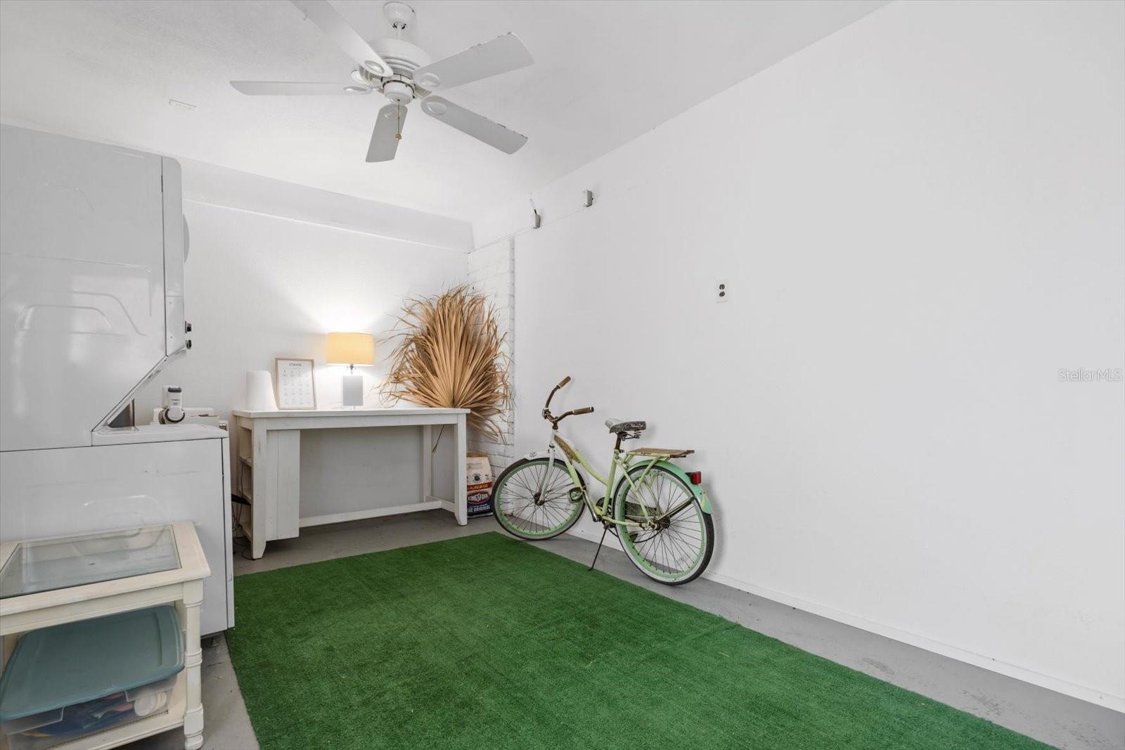 2706 MARTIN ST — photo 13
