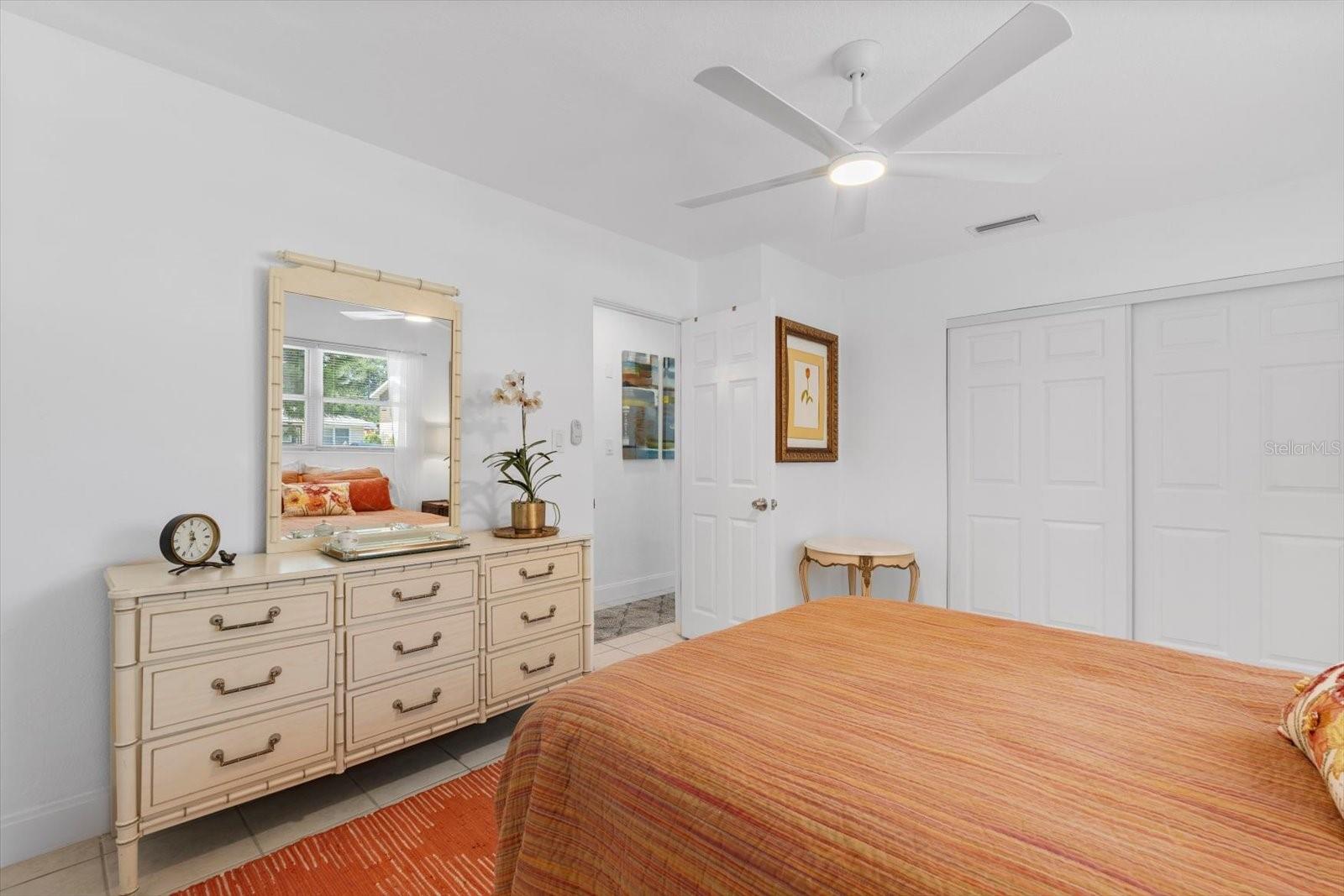 2706 MARTIN ST — photo 18