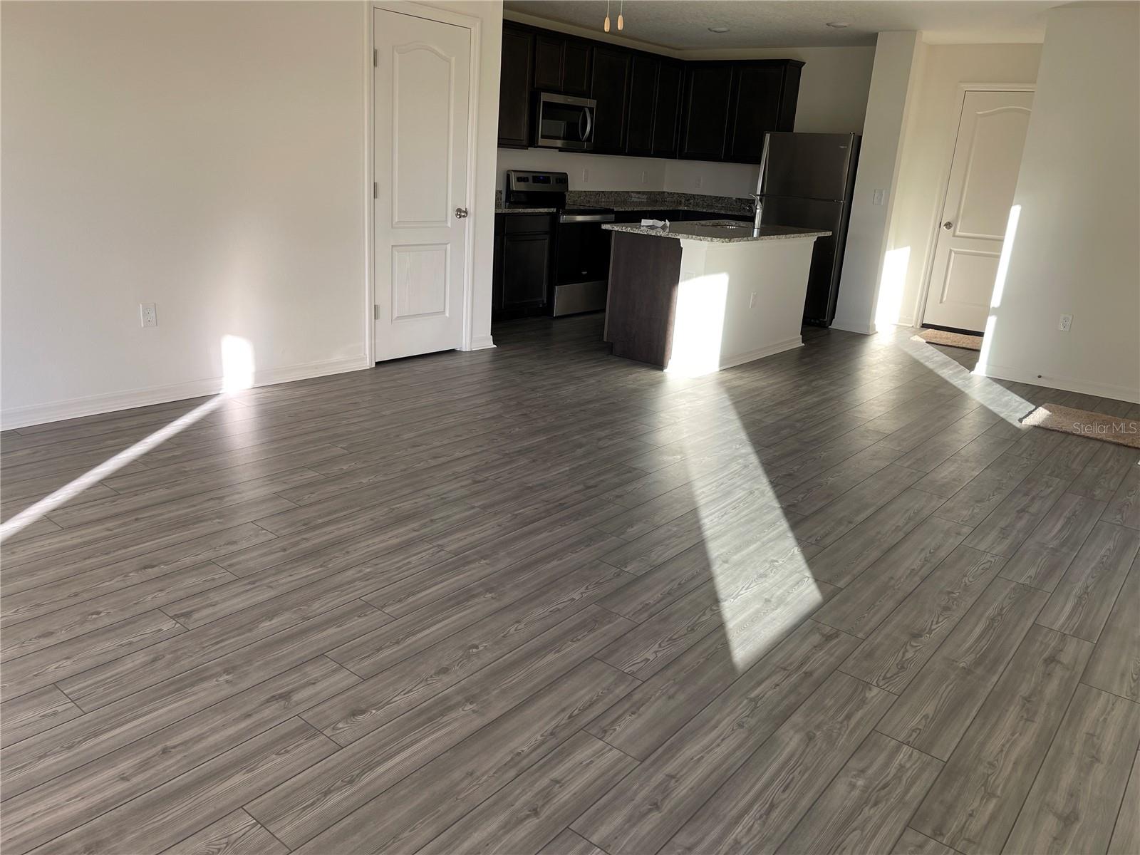 5323 COMPANION LN — photo 9