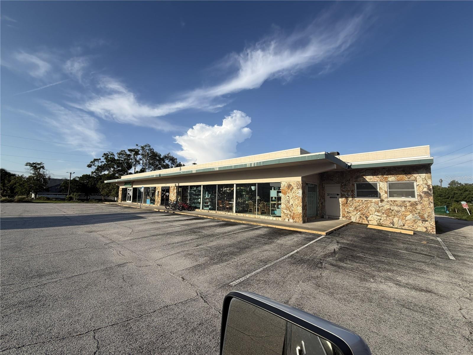 6225 SEMINOLE BLVD — photo 2