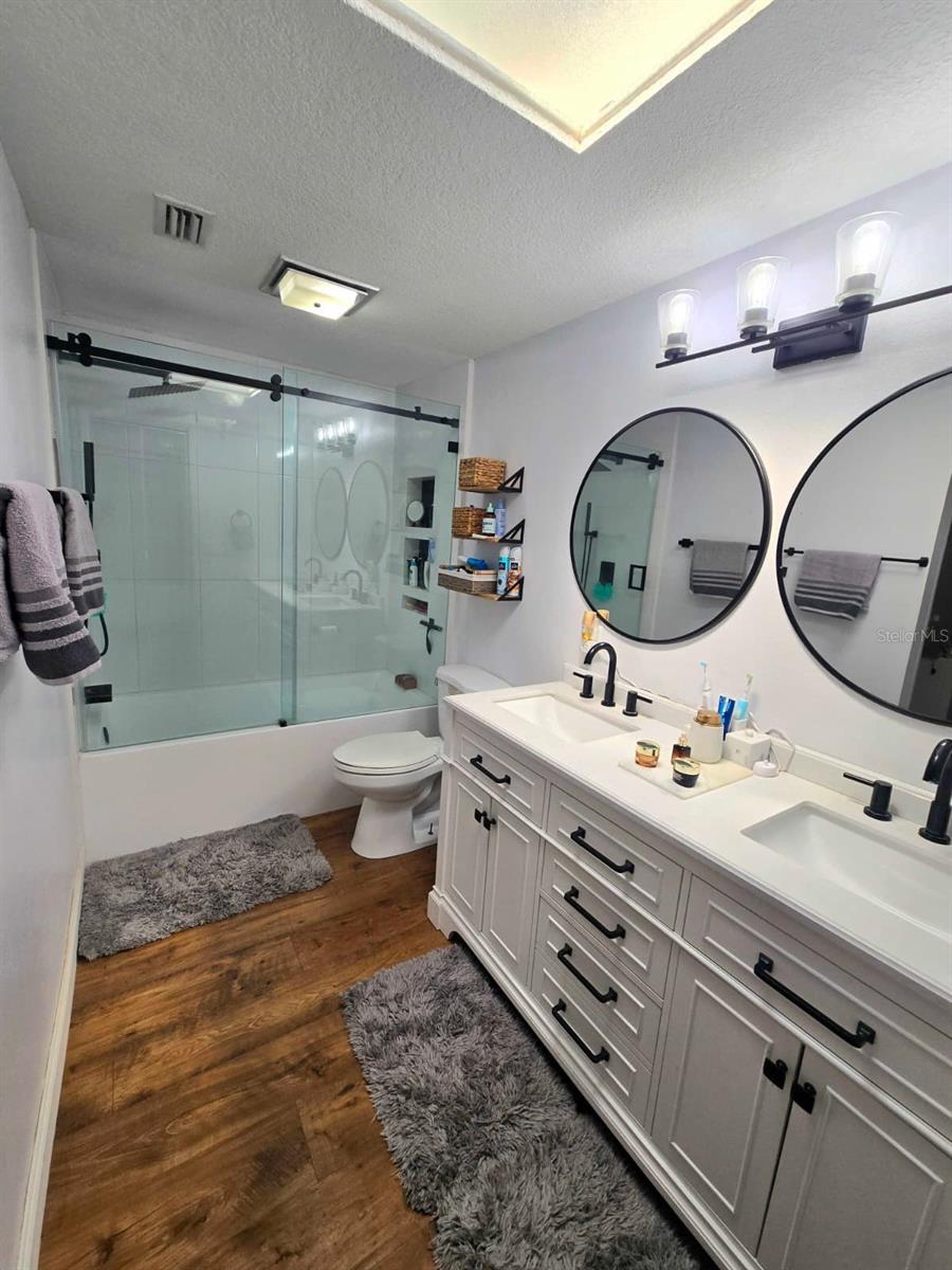7002 DANEWOOD CT — photo 8