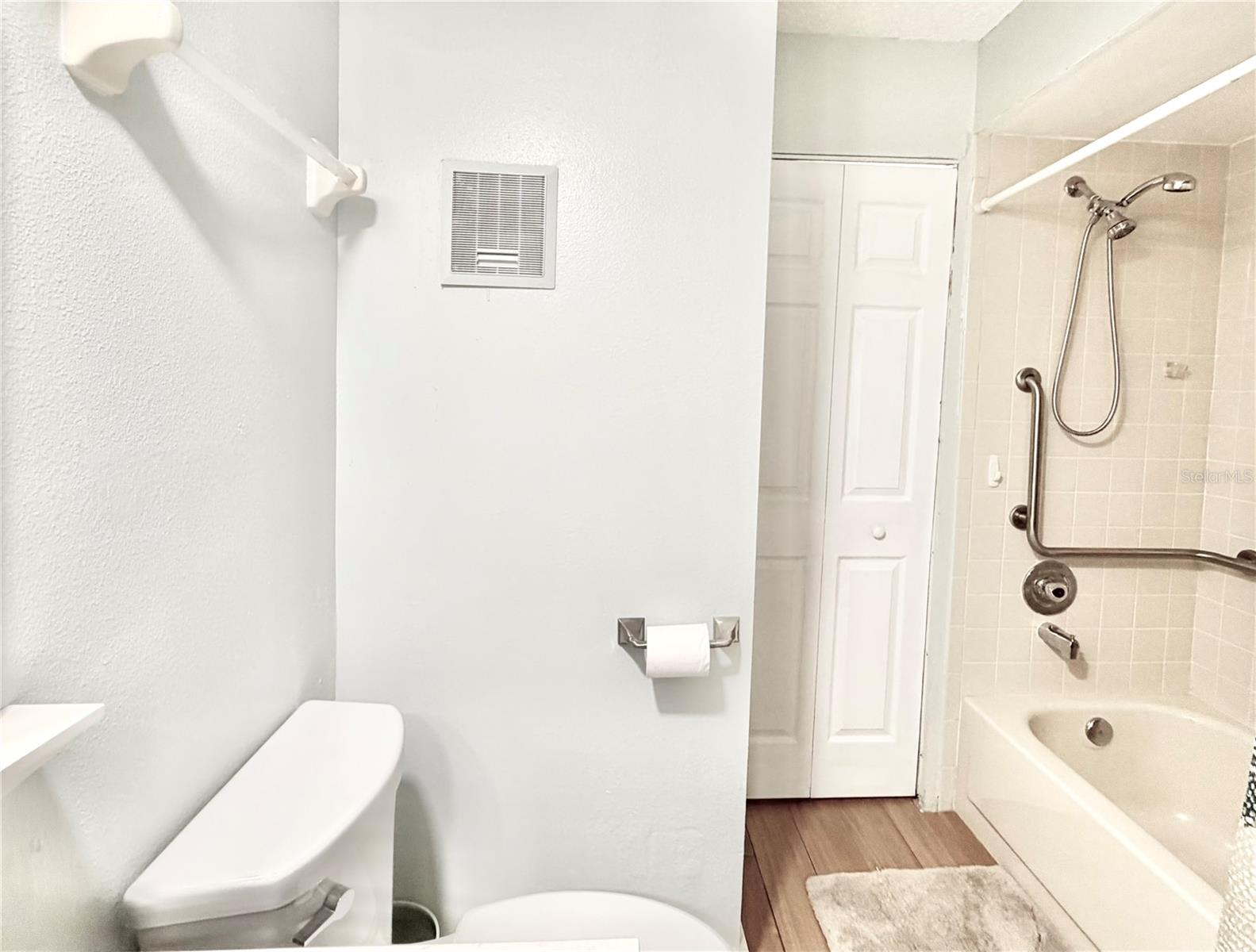 1241 S MARTIN LUTHER KING JUNIOR AVE #B102 — photo 16