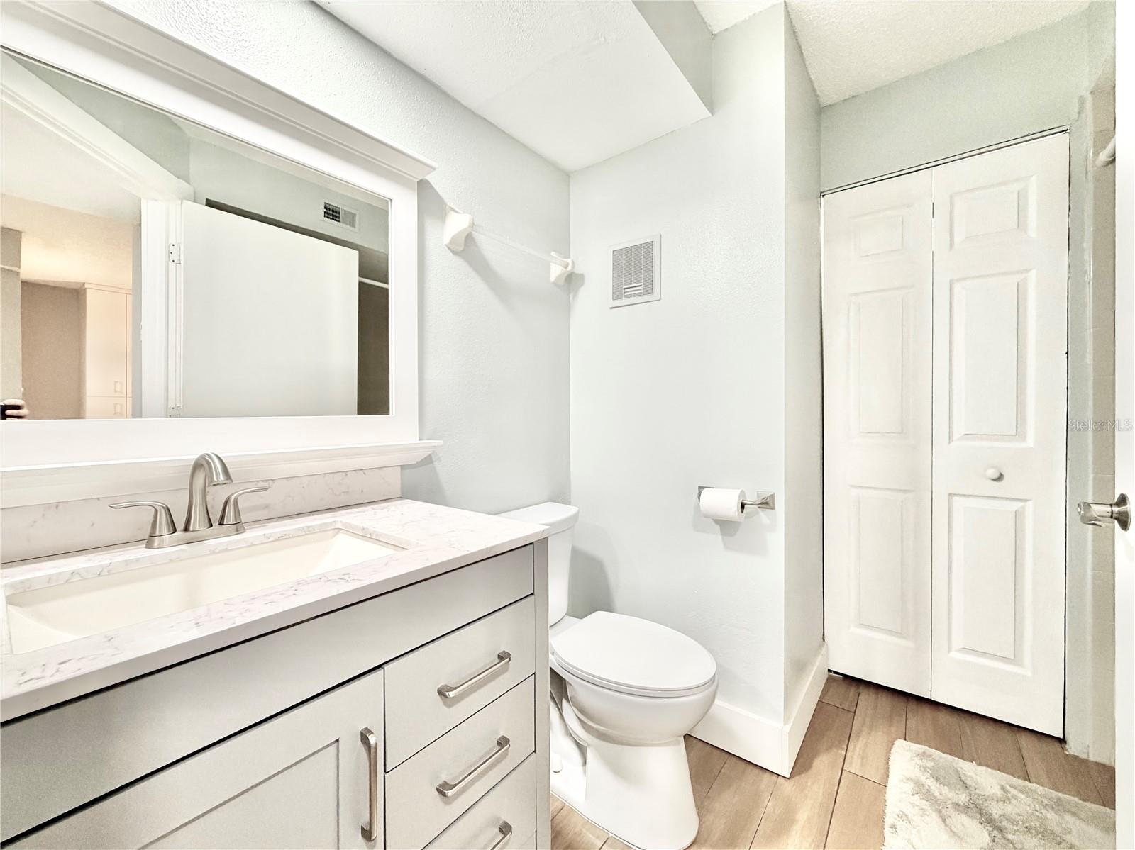 1241 S MARTIN LUTHER KING JUNIOR AVE #B102 — photo 17