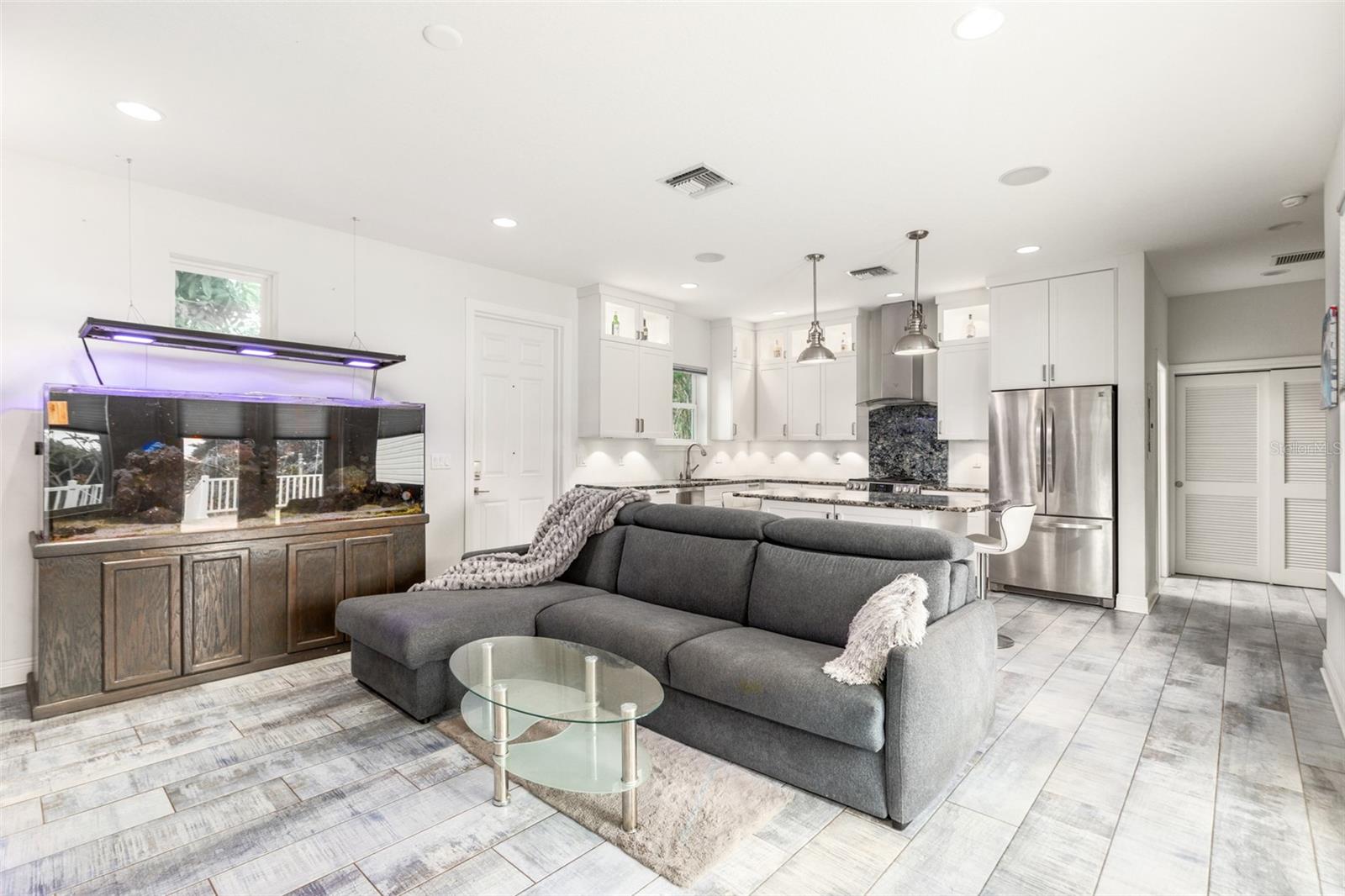 6914 S WALL ST — photo 30