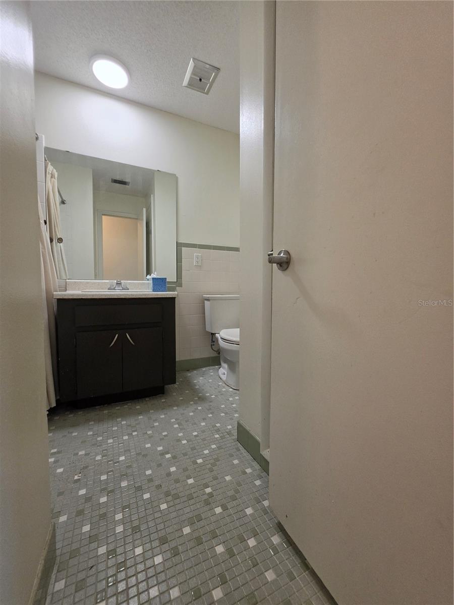 17001 MELBA LN — photo 32