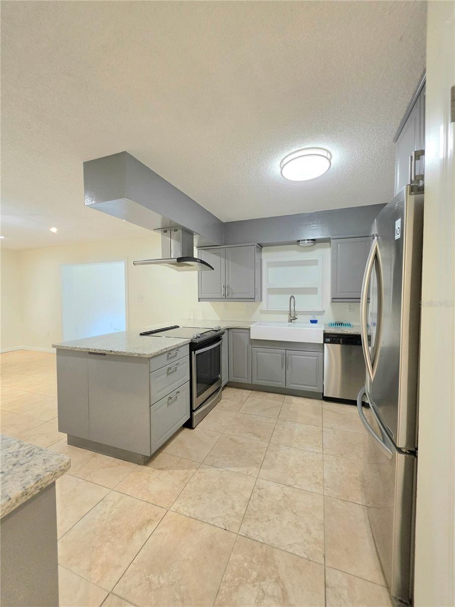 17001 MELBA LN — photo 9