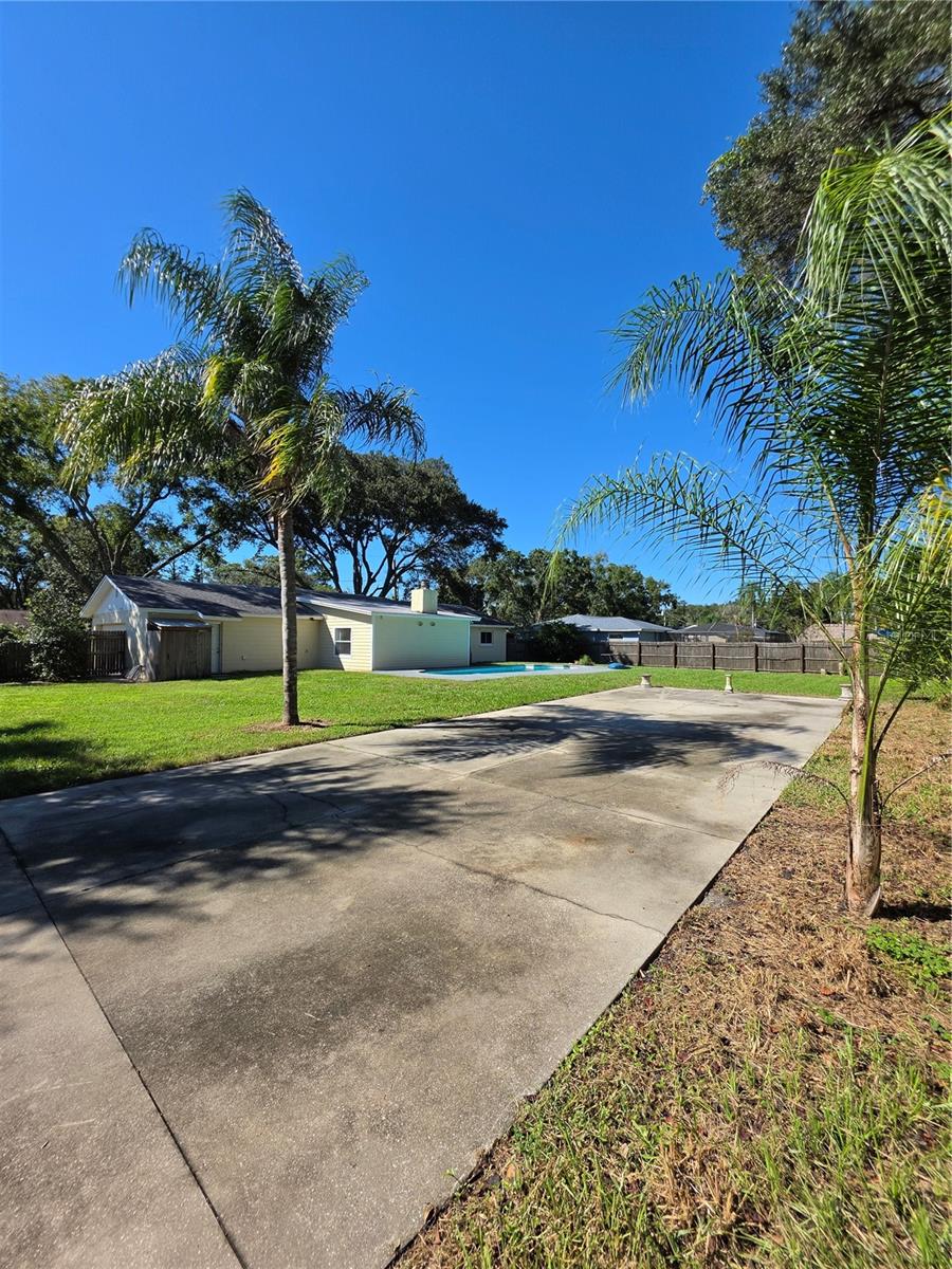 17001 MELBA LN — photo 49