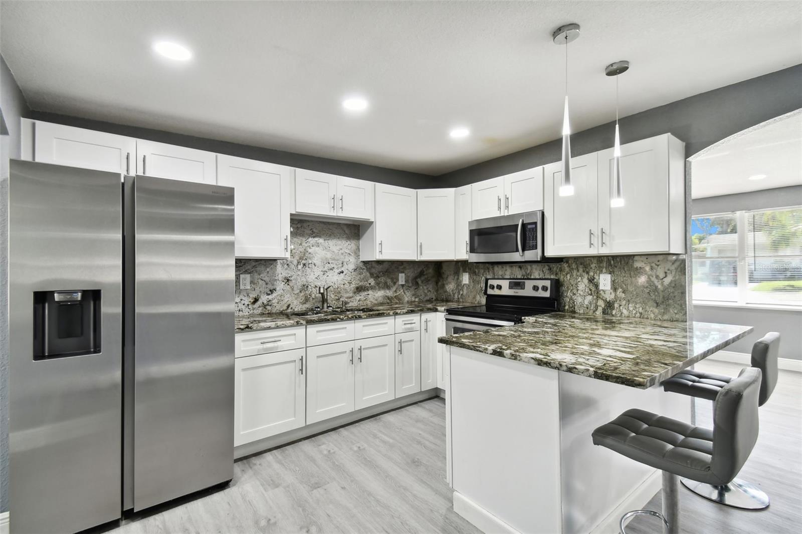 11011 PICKERING LN — photo 3