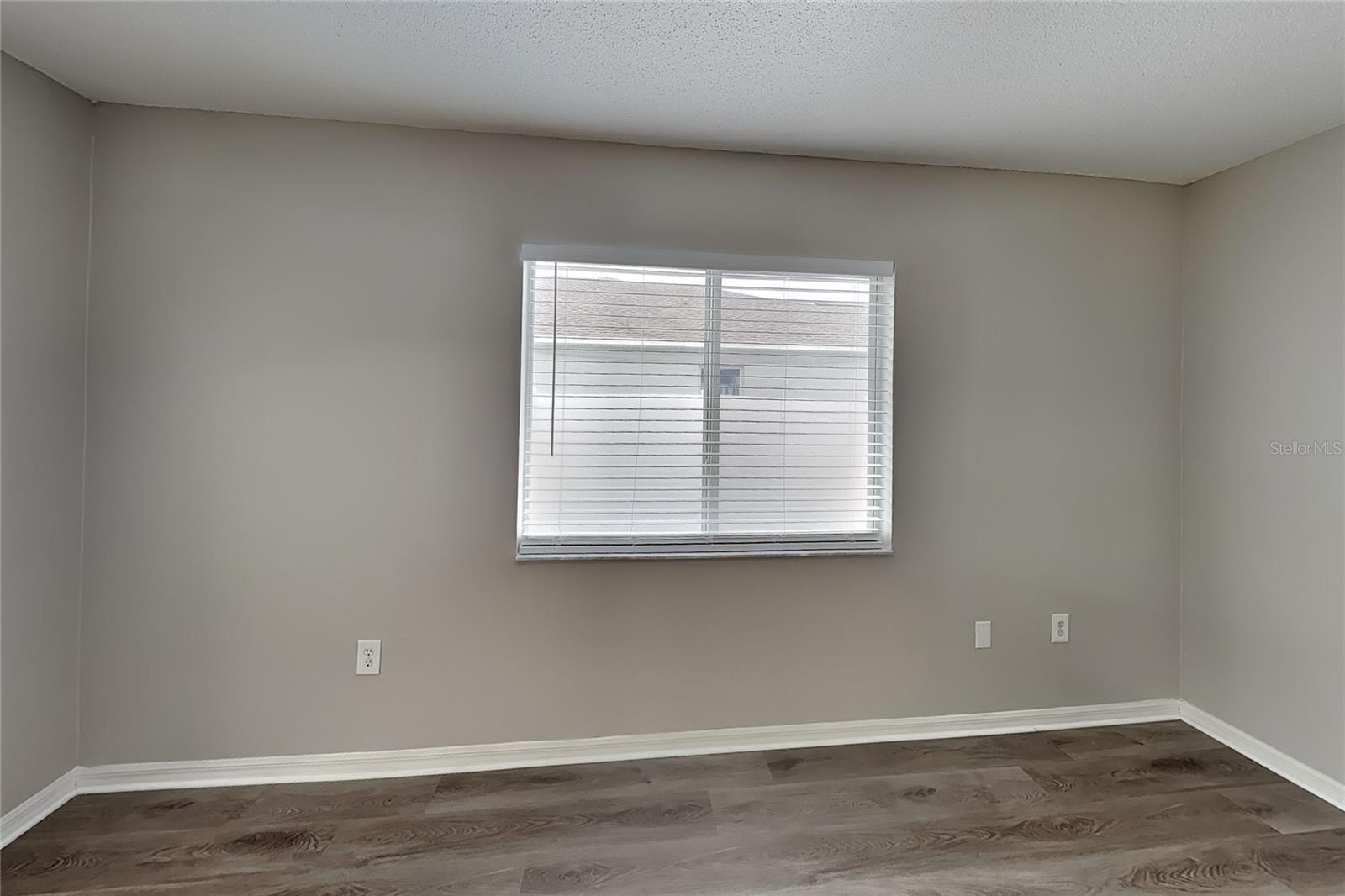 Home in BRANDON — photo 7