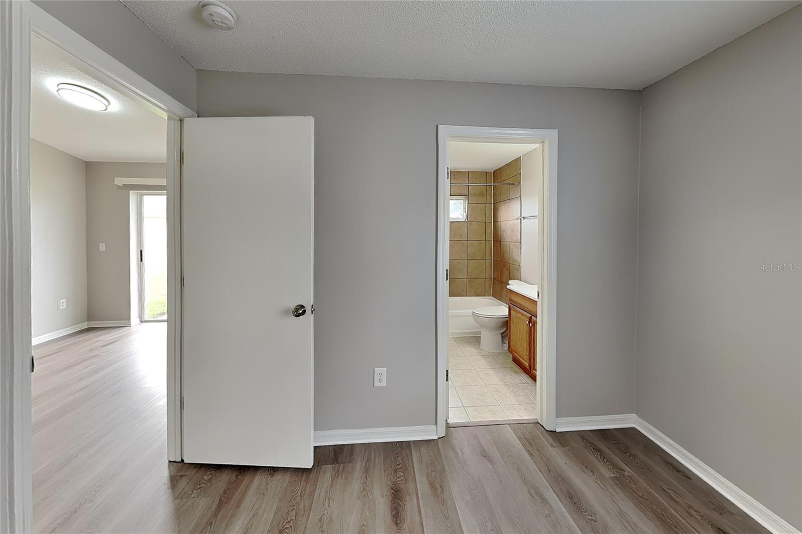 Home in BRANDON — photo 8