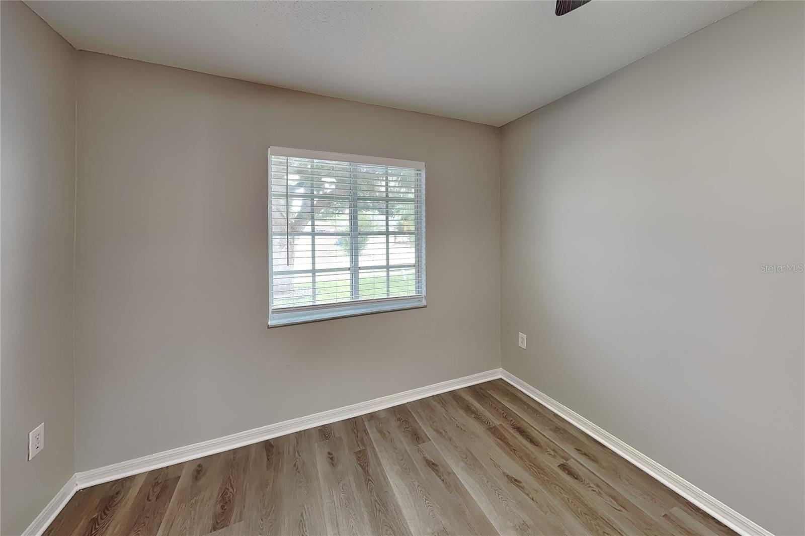 Home in BRANDON — photo 11