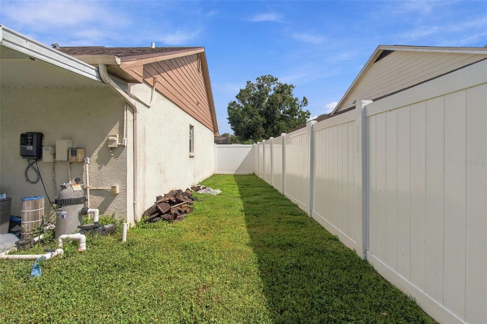8742 OSAGE DR — photo 37