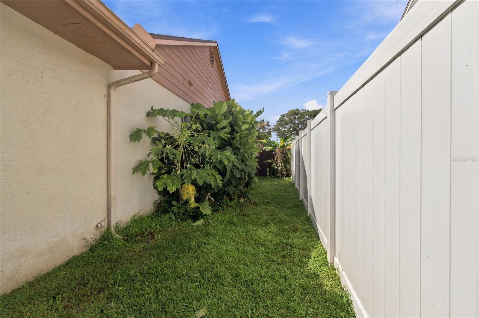 8742 OSAGE DR — photo 38