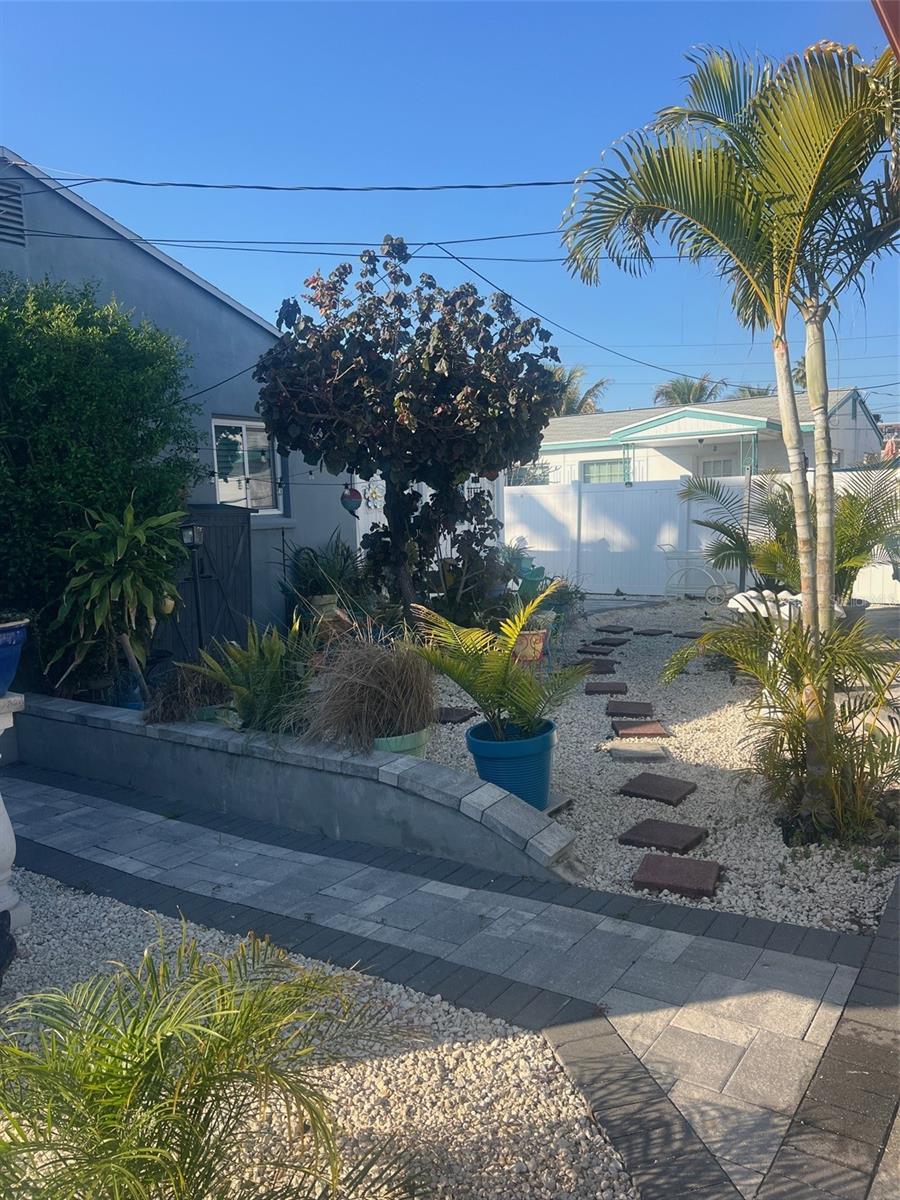 605 69TH AVE #2 — photo 5