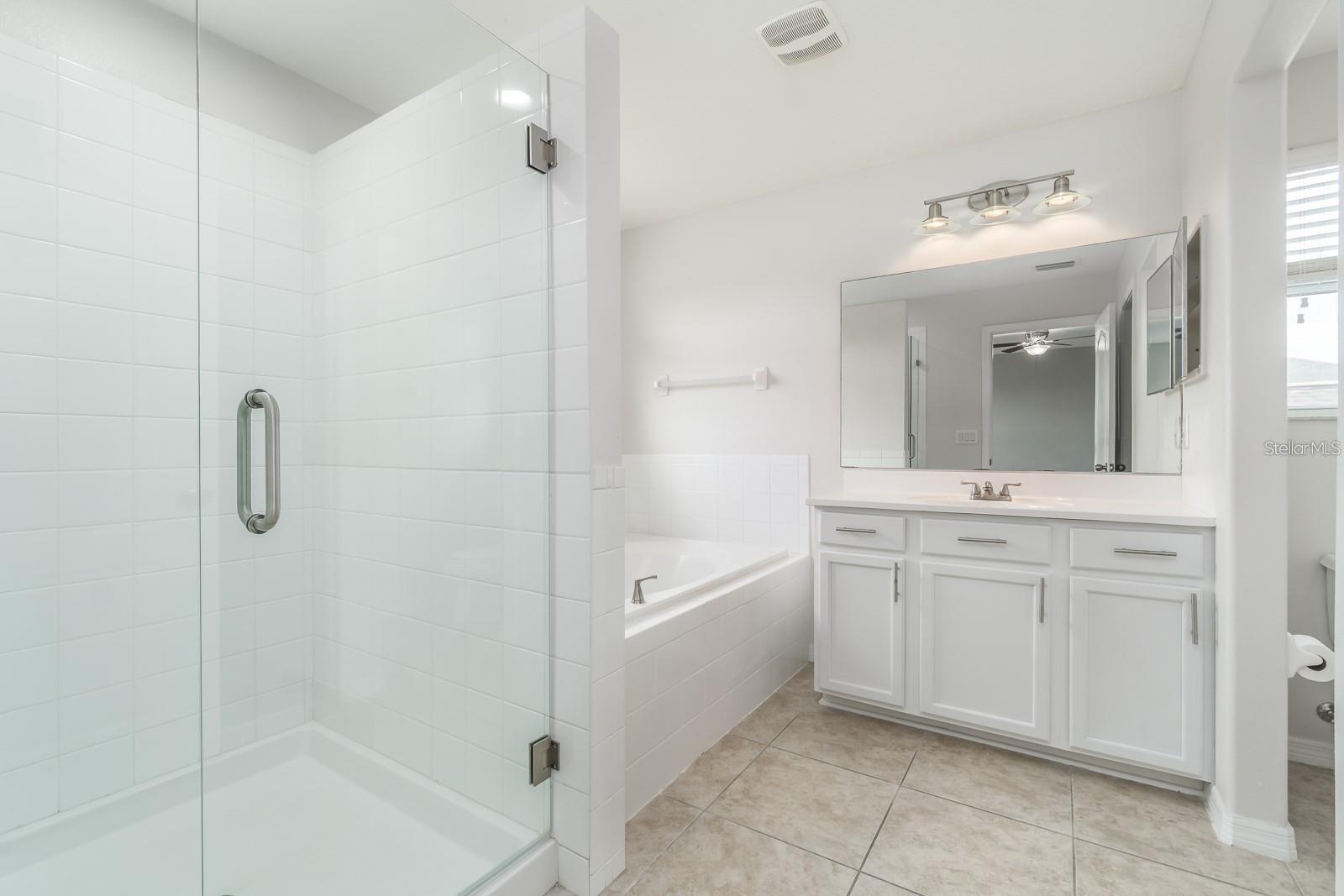 7704 MAROON PEAK DR — photo 15