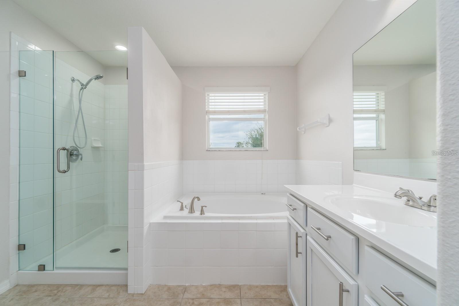 7704 MAROON PEAK DR — photo 14