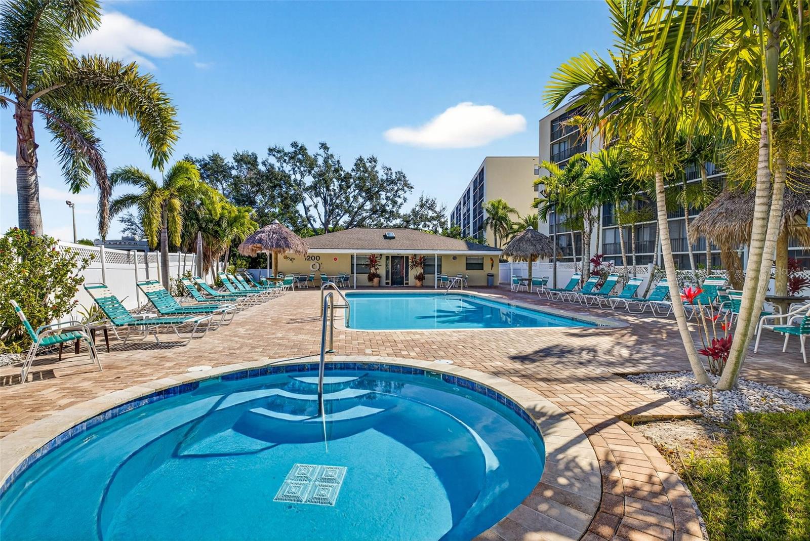 800 COVE CAY DR #7D — photo 35