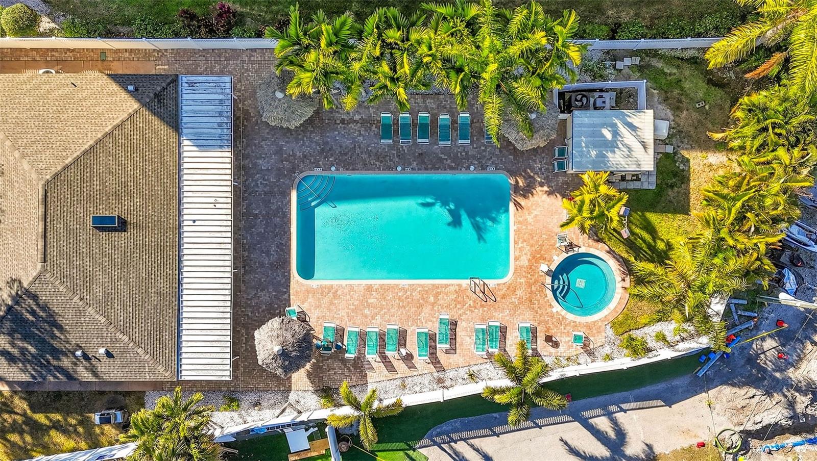 800 COVE CAY DR #7D — photo 33