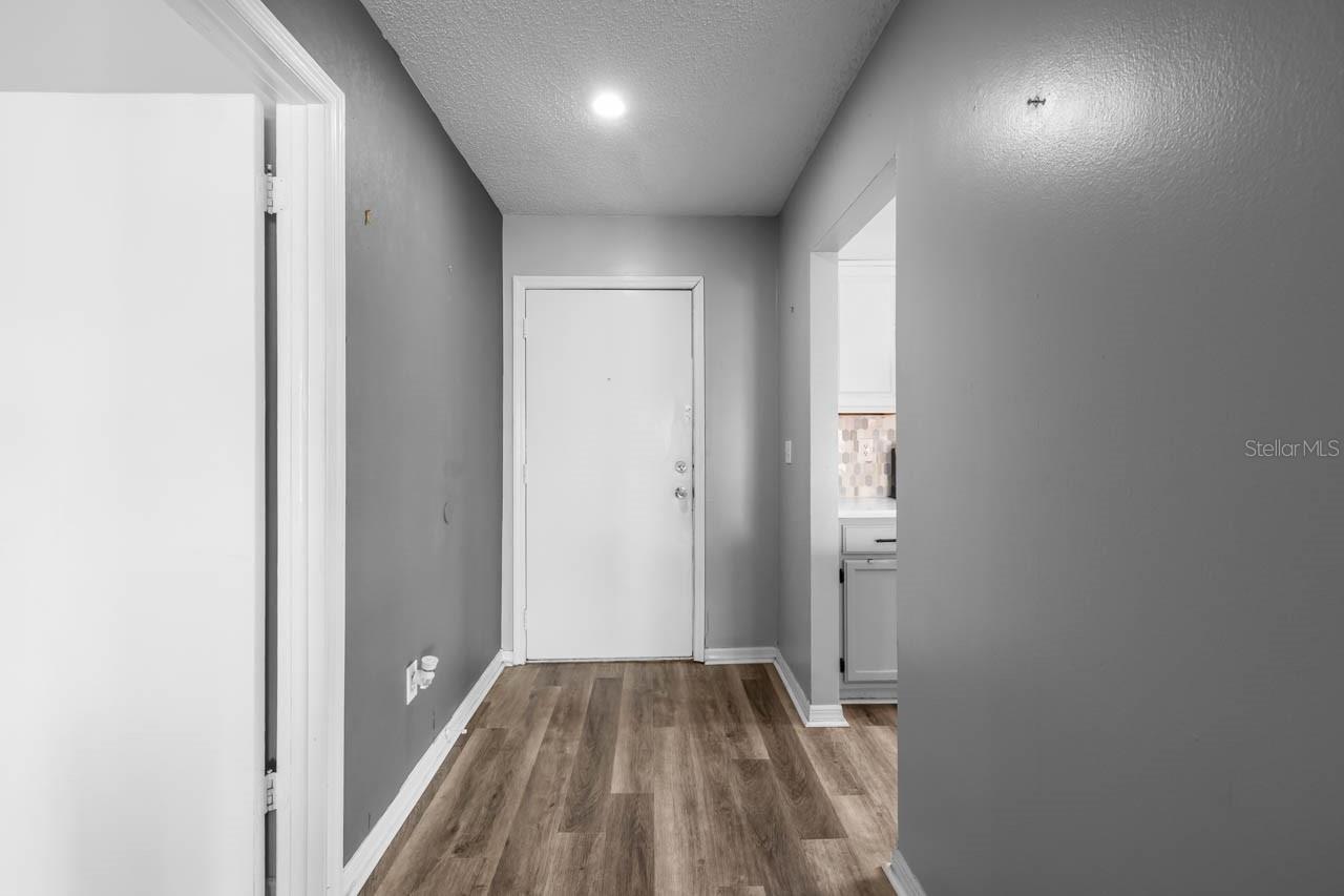 609 LIVELY DR #B — photo 6