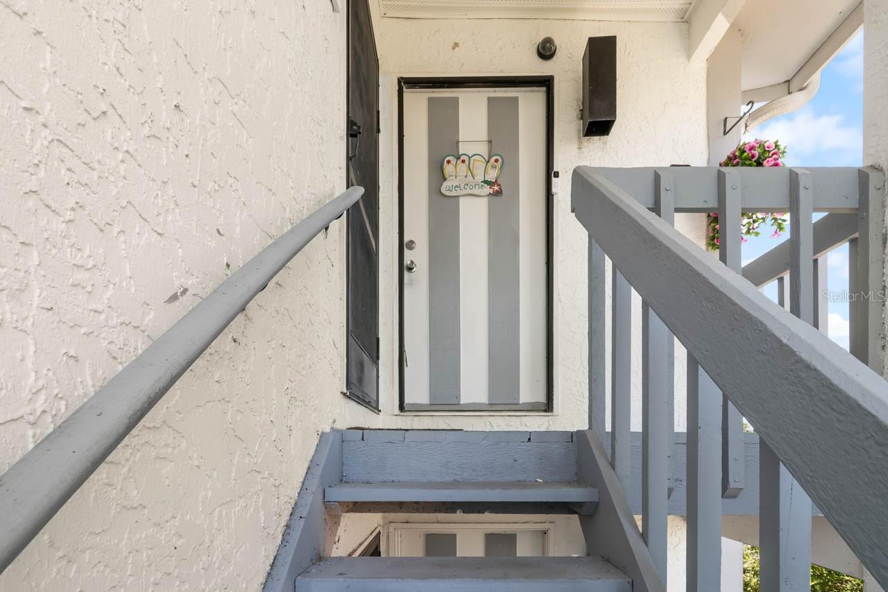 609 LIVELY DR #B — photo 3