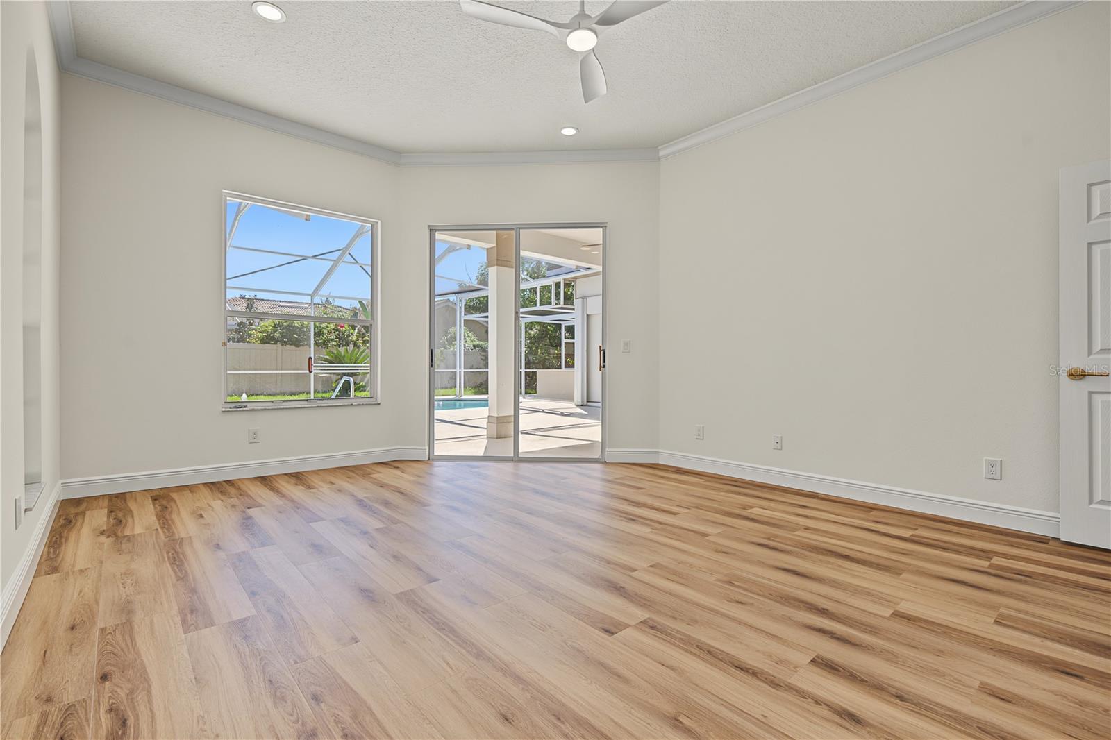 4878 SHERBROOK DR — photo 24
