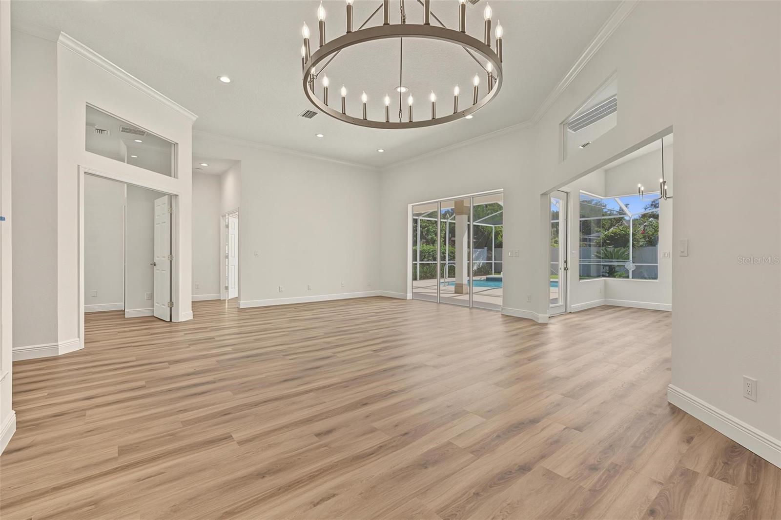 4878 SHERBROOK DR — photo 10