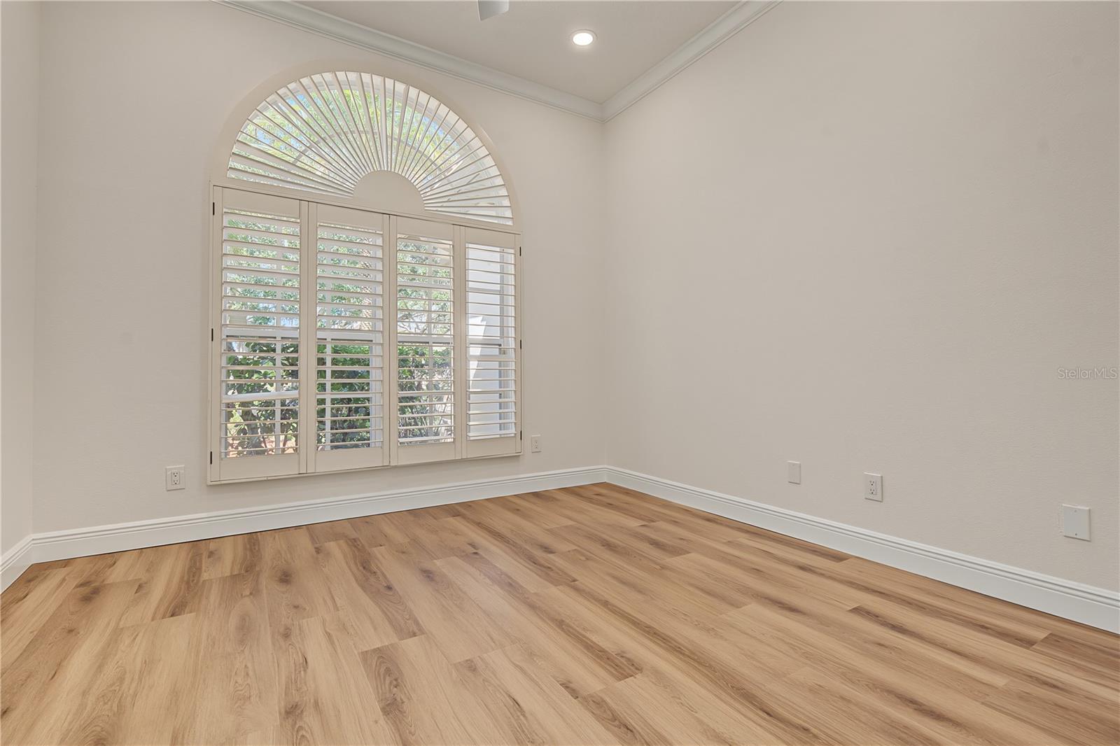 4878 SHERBROOK DR — photo 22