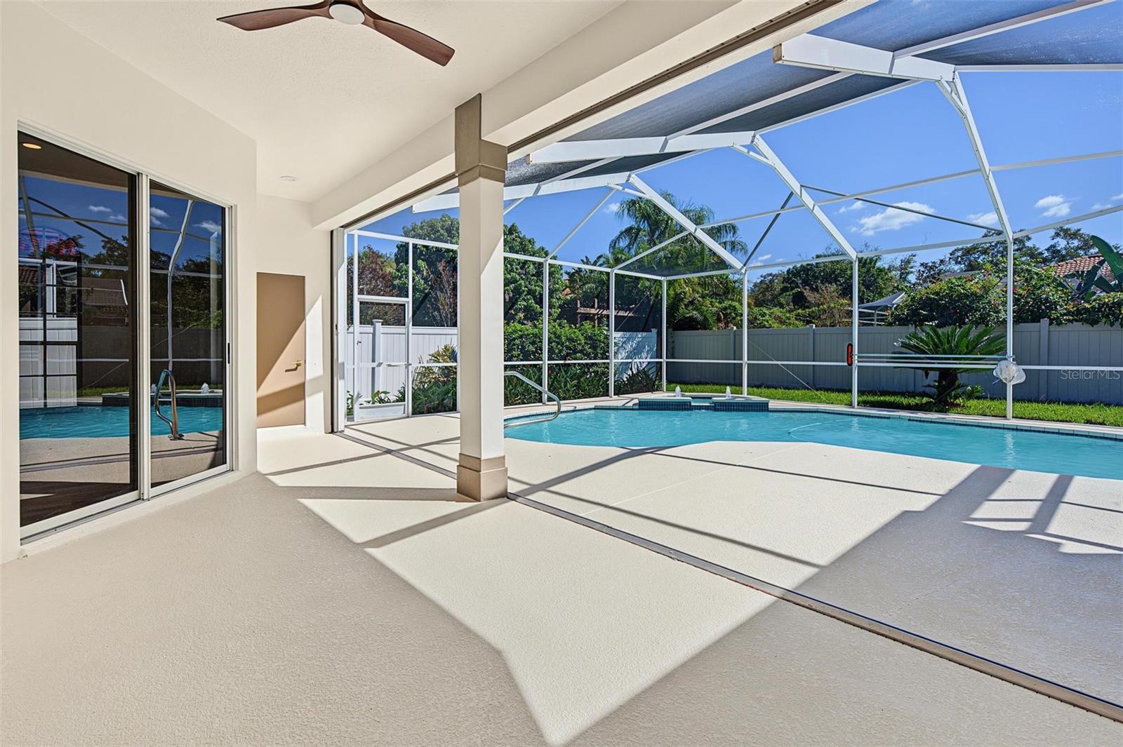4878 SHERBROOK DR — photo 37