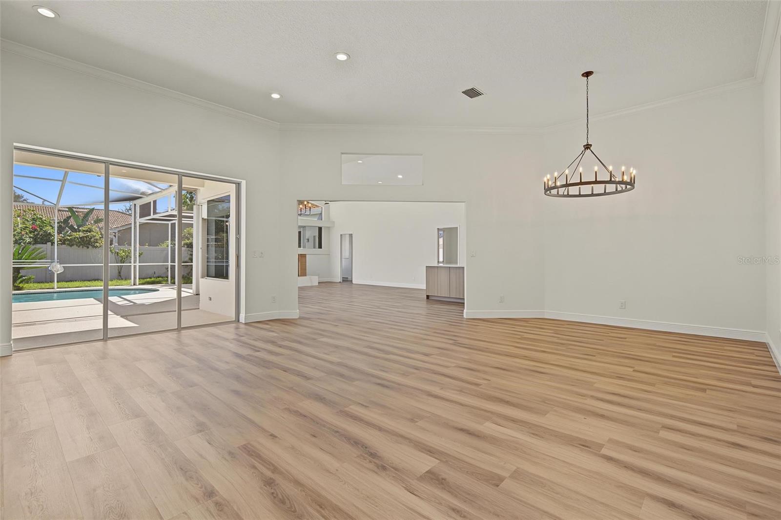 4878 SHERBROOK DR — photo 11