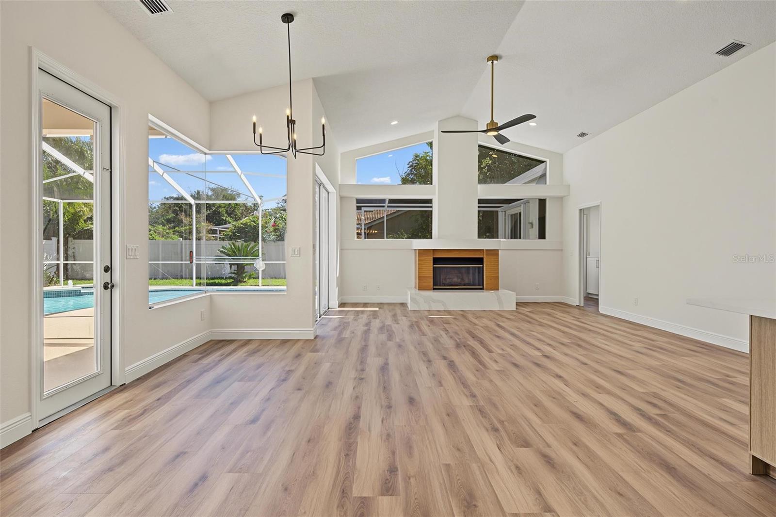 4878 SHERBROOK DR — photo 19