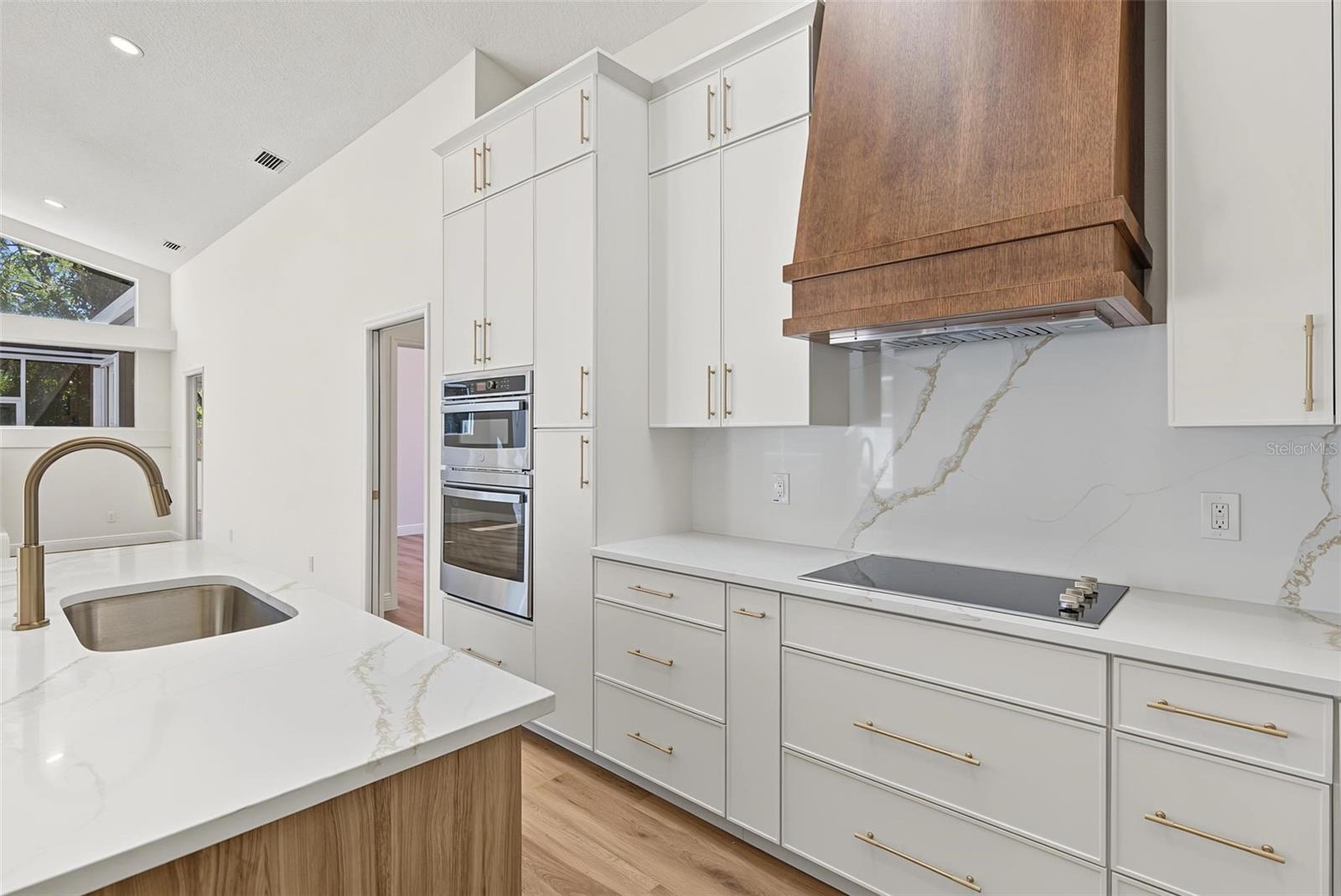 4878 SHERBROOK DR — photo 13