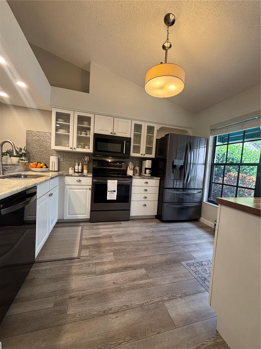 5847 CLUBSIDE DR — photo 3
