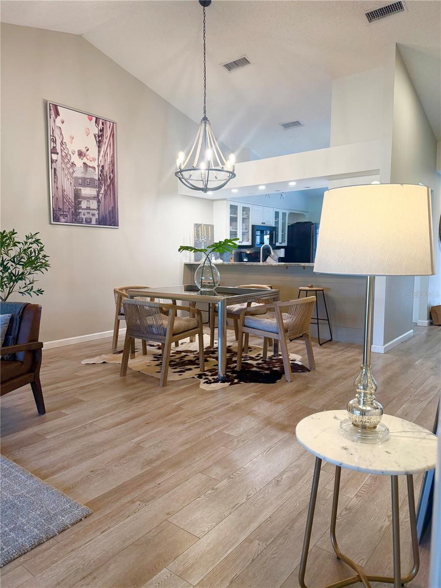 5847 CLUBSIDE DR — photo 11